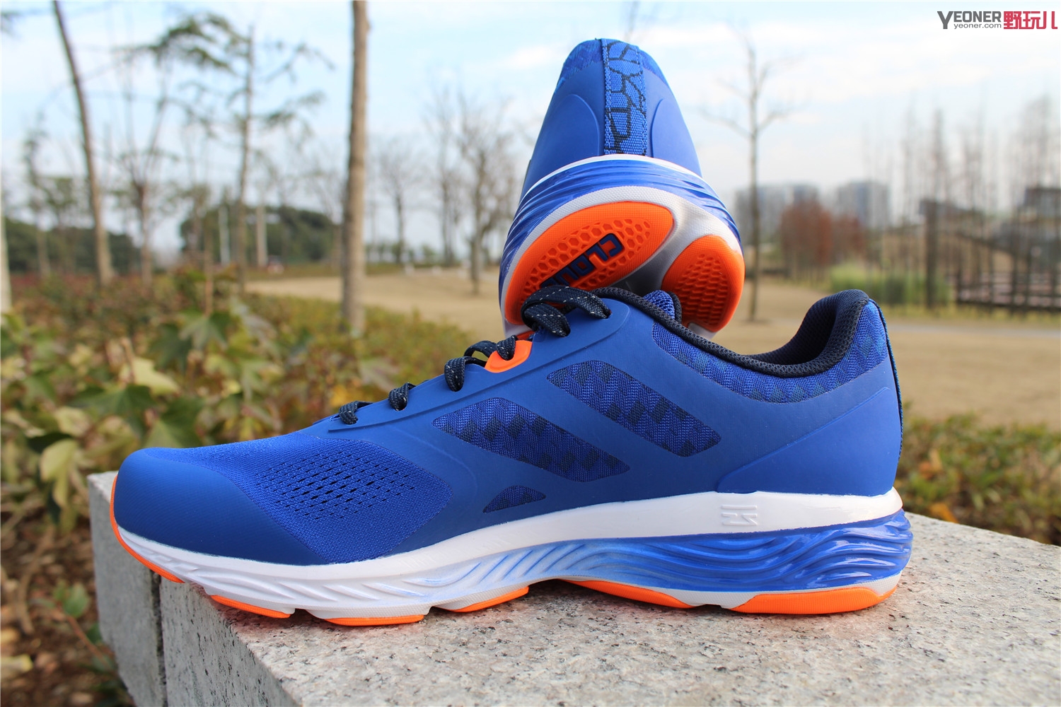 穿马拉松袜子跑步脚疼,李宁跑鞋袜套式