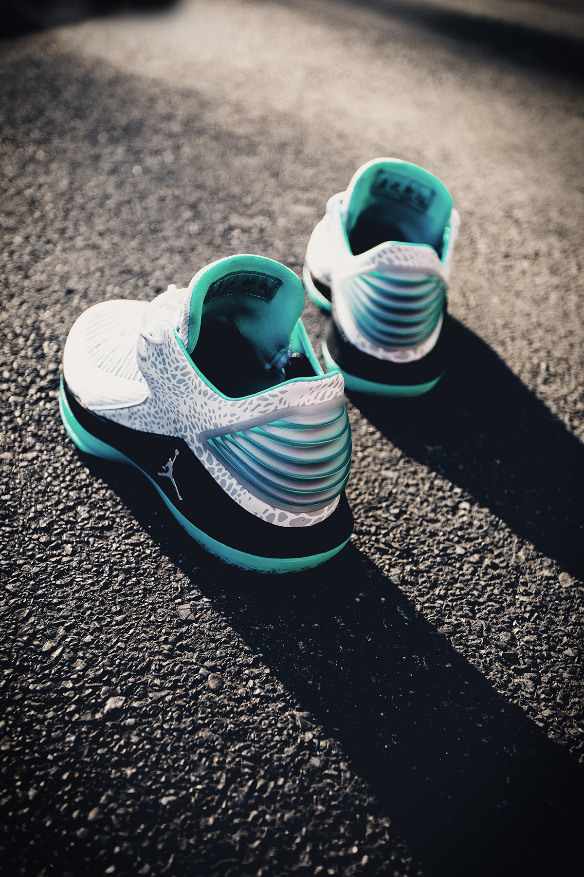 开箱上脚耐克篮球鞋,第一双airjordan正代鞋款在中国