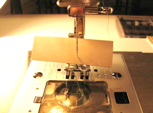 缝纫机底线跳线的原因及解决方法,缝纫机跳线比较严重怎么调整