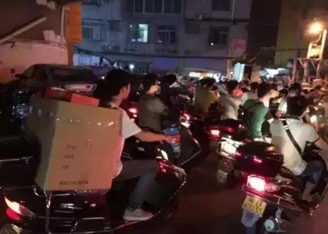 耐克假鞋与真鞋的对比,耐克走下坡路了吗