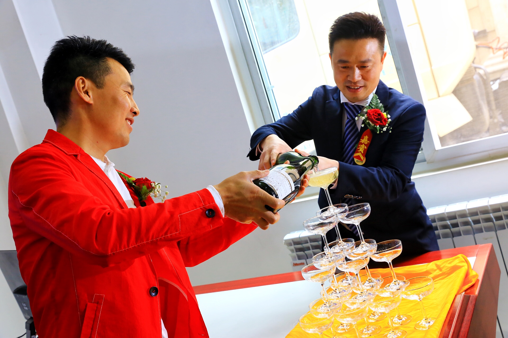 中国牛油领先品牌航佳续签万喜为品牌代言人