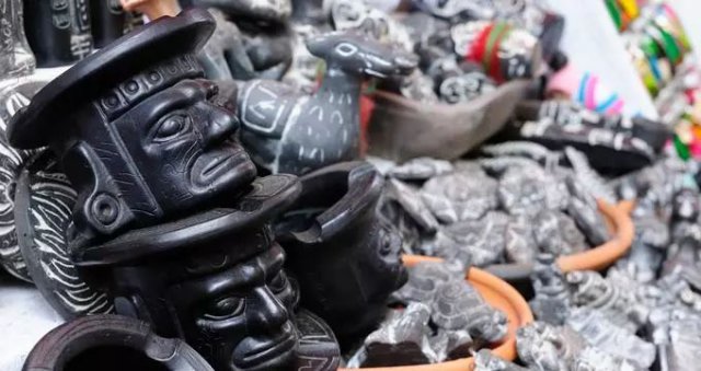 这个女巫市集竟能买到爱情魔药？给我来一打！