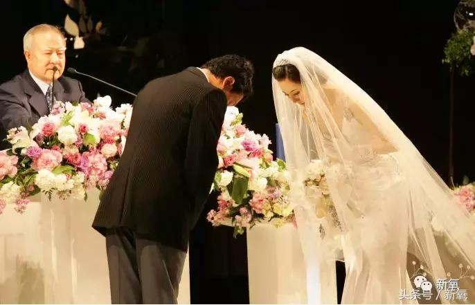 曾陷入小三、被*养包**传闻的女神公开承认整形，依然吊打少女幂和糖