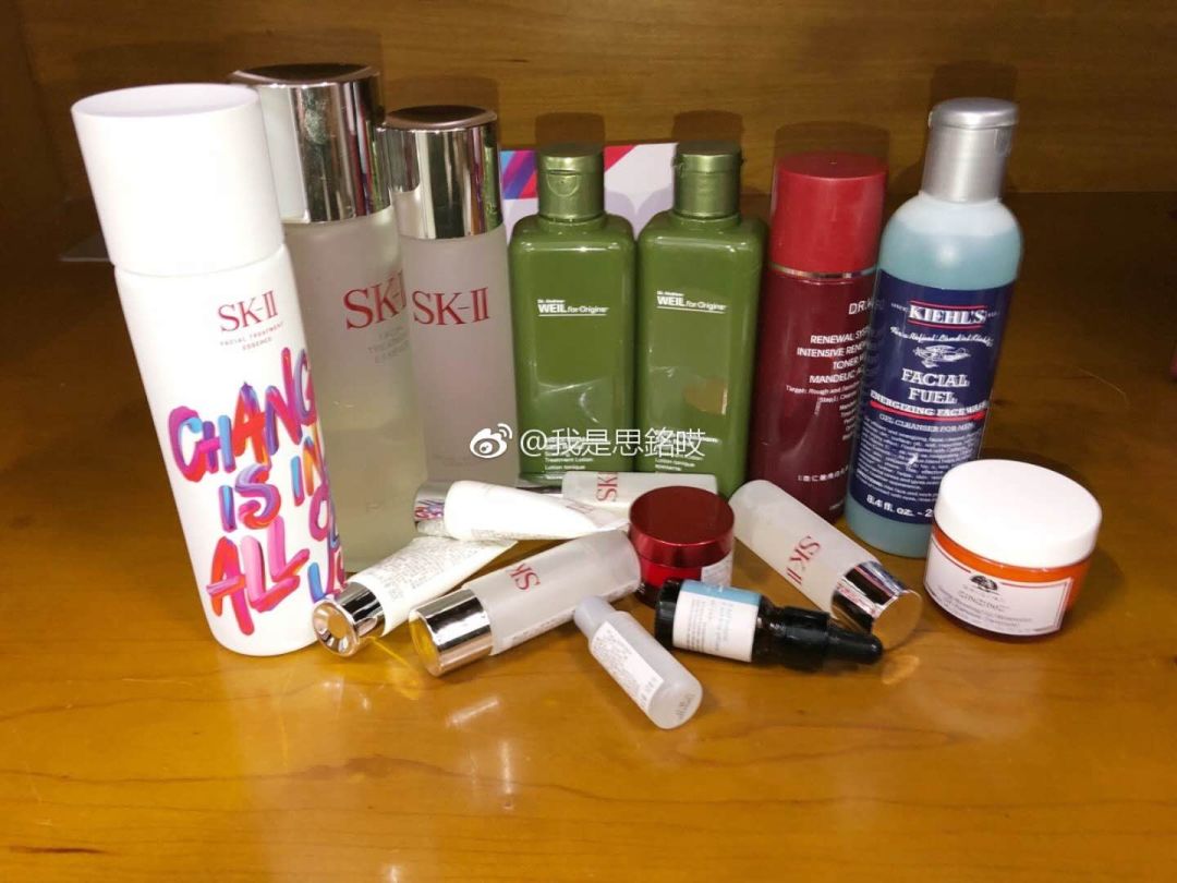 猪精boy们的梳妆台产品都分分钟过万了！？说好一起用大宝的呢？