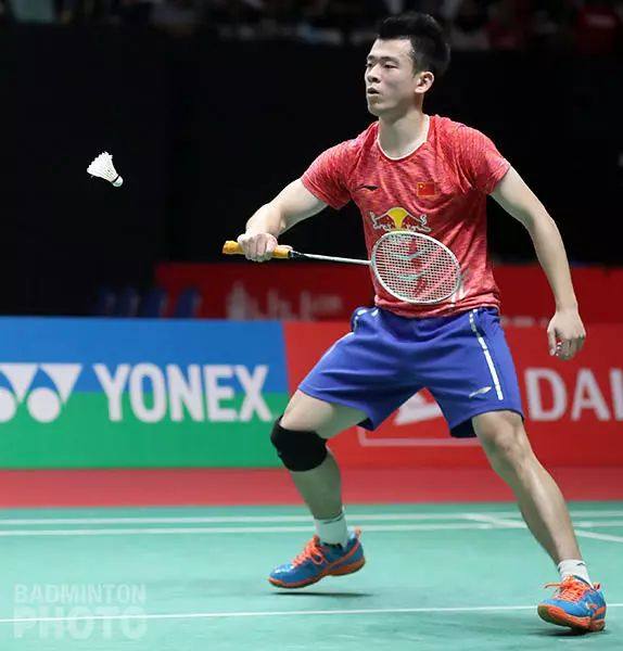 郑思维药球训练,郑思维接杀球羽毛球教学