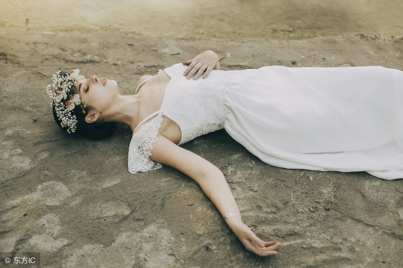 婚后没有和妻子生活过一天,婚后和异性聊天的男人是什么心态