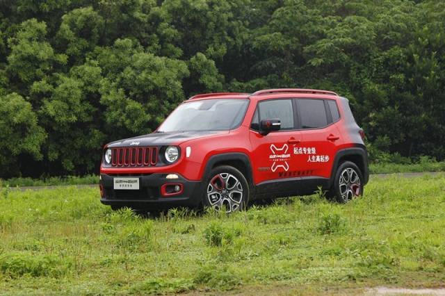 jeep新款自由侠发布,新款jeep自由侠新官图