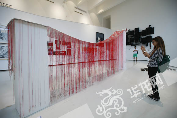 重庆一学院毕业服装秀惊艳亮相,重庆高校惊现梅花鹿