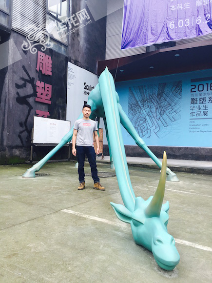 重庆一学院毕业服装秀惊艳亮相,重庆高校惊现梅花鹿