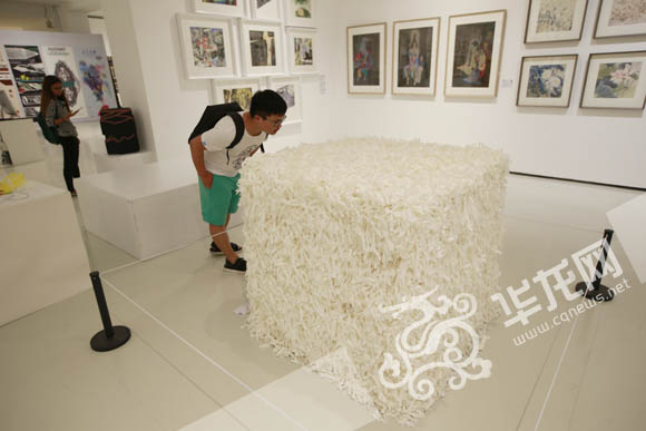 重庆一学院毕业服装秀惊艳亮相,重庆高校惊现梅花鹿