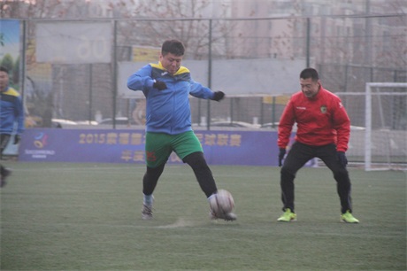 瑜伽山·精英足球队出征索福德华北区比赛首场遗憾告负