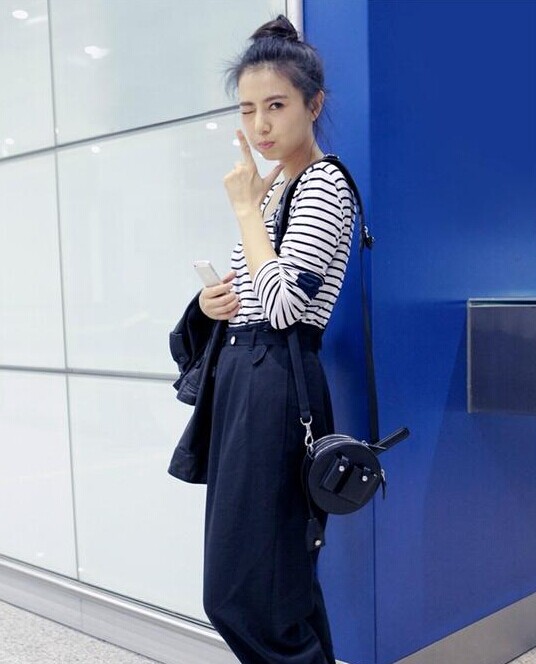 亚洲三美高圆圆,高圆圆蓝色阔腿裤