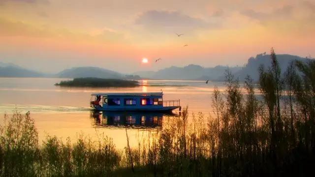 四川哪里有冷门又好玩的地方,四川最漂亮十大湖