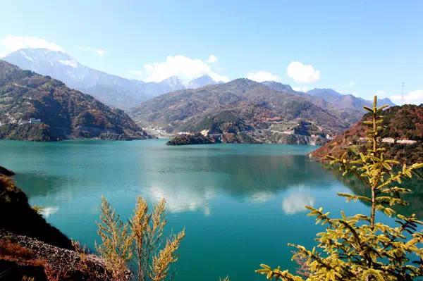 四川哪里有冷门又好玩的地方,四川最漂亮十大湖