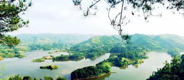 四川哪里有冷门又好玩的地方,四川最漂亮十大湖