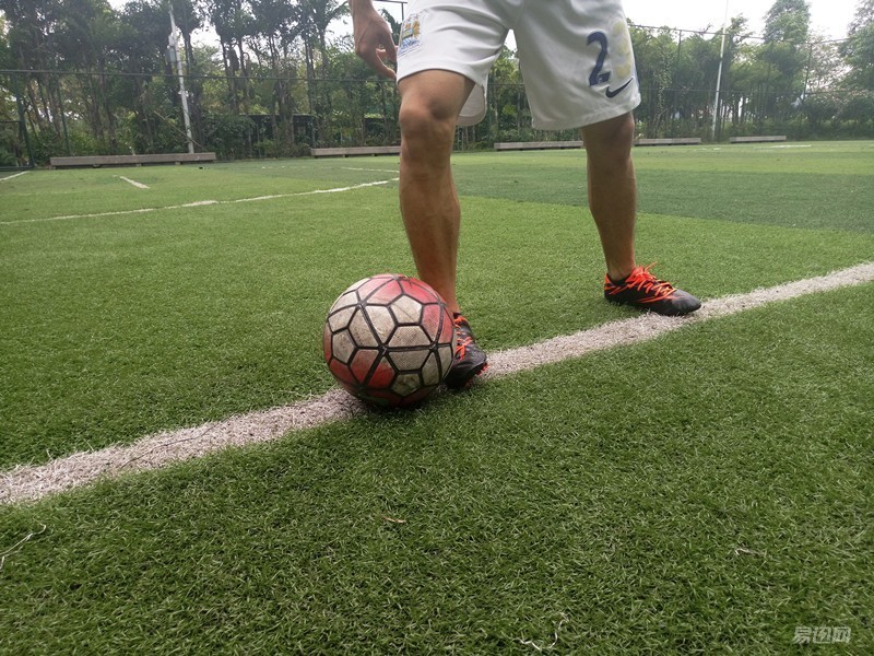 迪卡侬入门级宽脚足球鞋,迪卡侬足球鞋kipstaagility