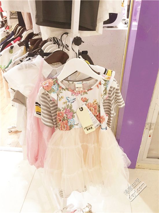 汉正街童装直播间秒杀,汉正街品牌童装直播间