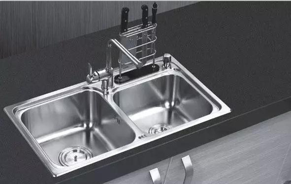 家里水管堵塞水流小怎么解决,家里下水管道堵塞怎么办