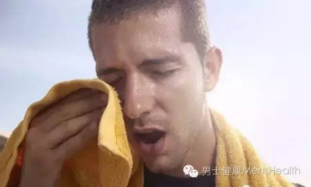 为什么蛋蛋总是会潮湿？