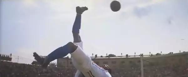 一个关于足球的电影,足球高于生死原话