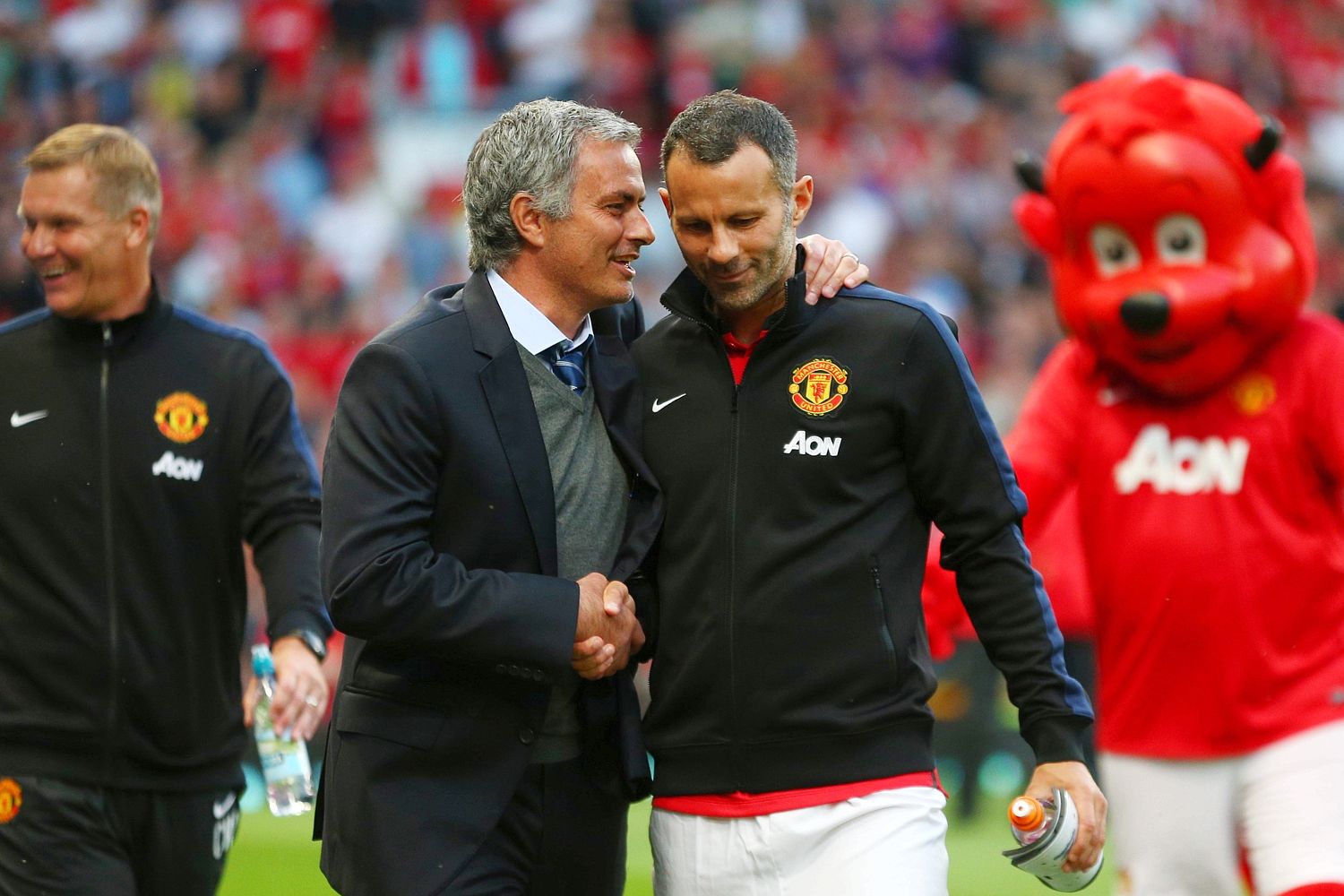 吉格斯离开曼联,不甘心当配角