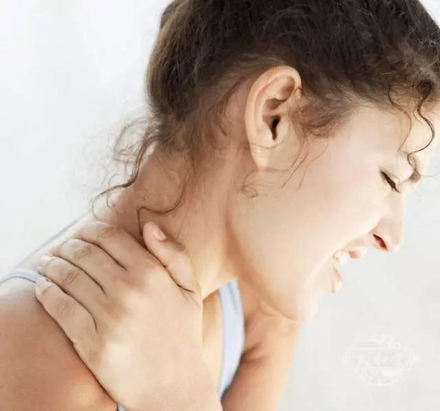 李文臣中医治疗肩周炎手法视频,中医科普腰腿疼肩周炎怎么办