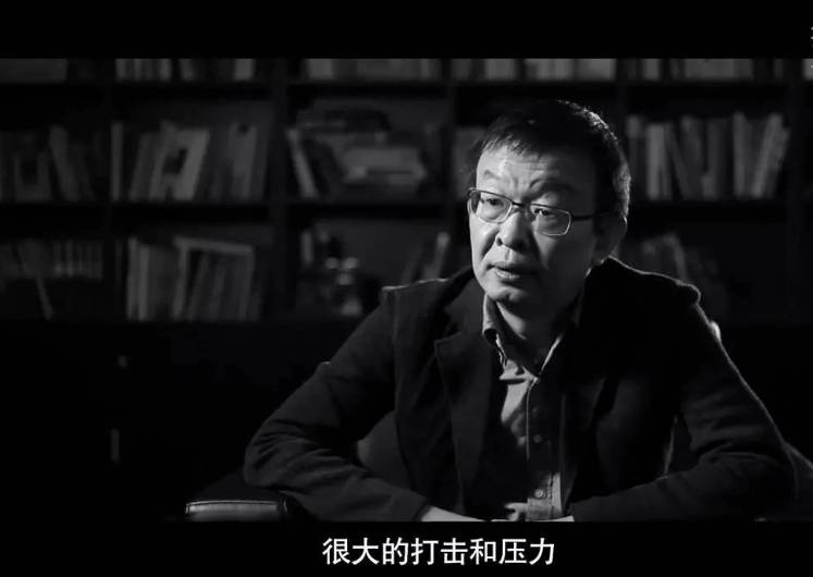 靠贬低别人来抬高自己是弱者心态,靠贬低别人来弥补自己的自卑