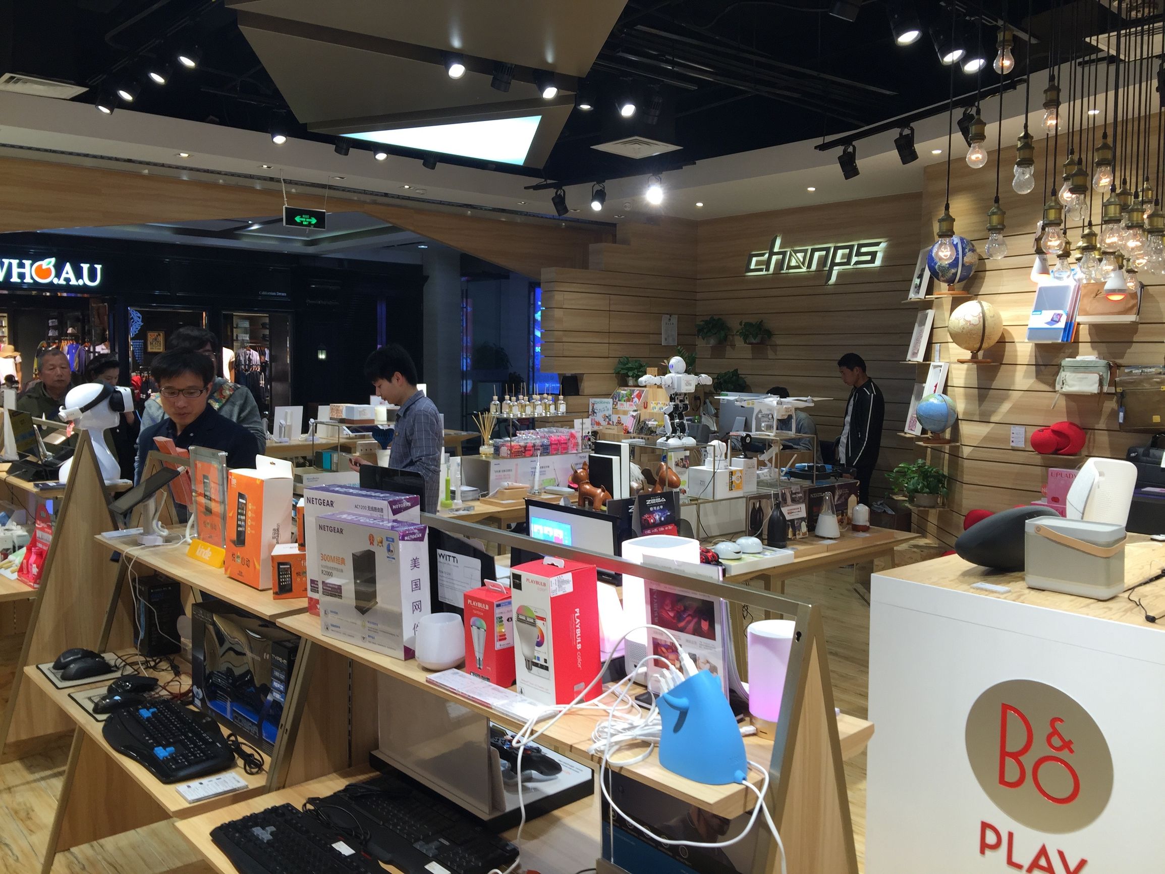 国内最值得学习零售店（5）-一路探索的潮品店美承chonps