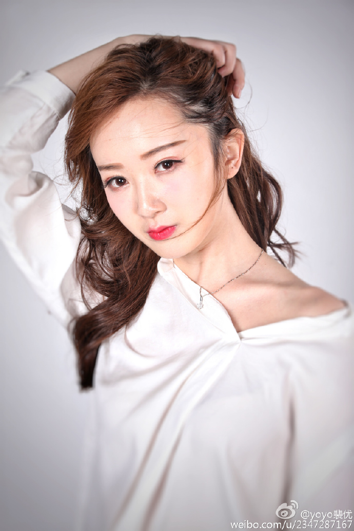 腾讯体育中超女主播裴优,微笑女神女明星