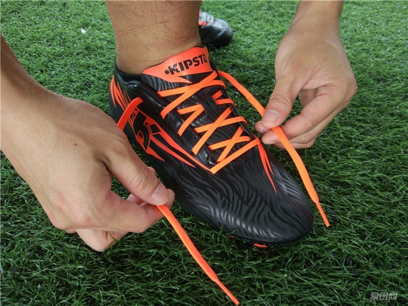迪卡侬入门级宽脚足球鞋,迪卡侬足球鞋kipstaagility