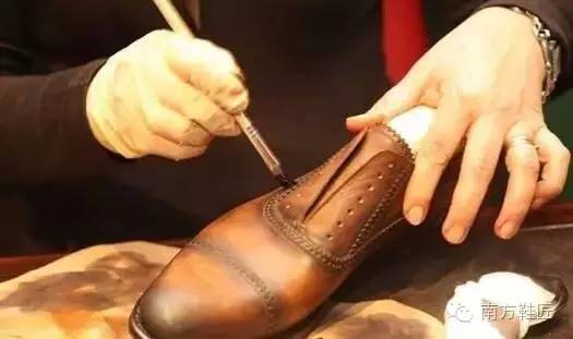 手工皮鞋是这么做出来的！请耐心看完！