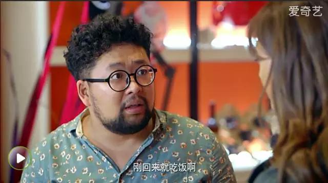 这部网络喜剧即将突破20亿人次！手牵手可以绕地球三圈了！