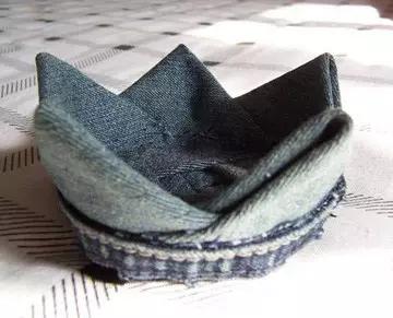 用旧牛仔裤做好看的挂墙收纳袋,旧牛仔裤改造车载收纳袋