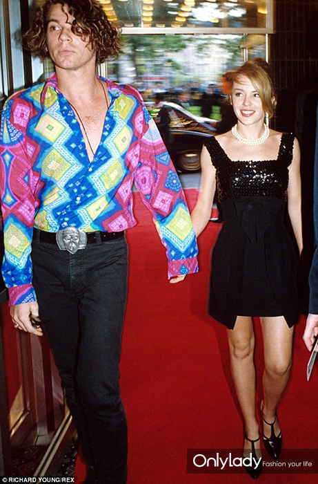 她曾是一个时代的顶级超模现在48岁的她活得让少女都眼红