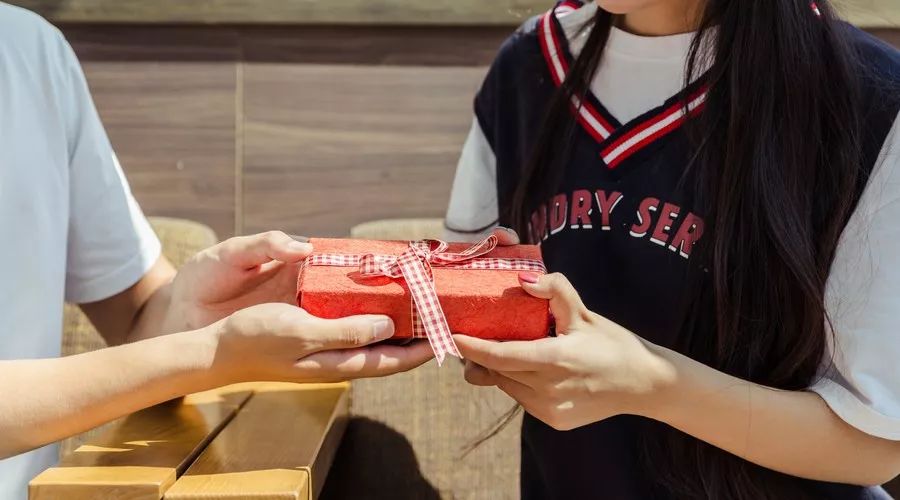 别再找代购了！这8000多种产品零关税！