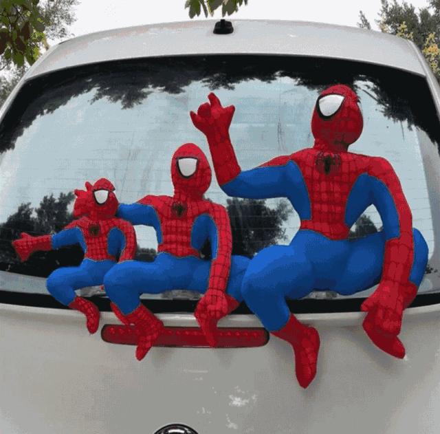 长春车顶玩偶无牙仔违法吗,汽车车顶超大玩偶草莓熊