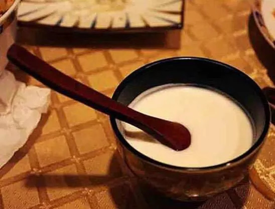 锡林郭勒马奶酒怎么打开,内蒙古美食马奶酒