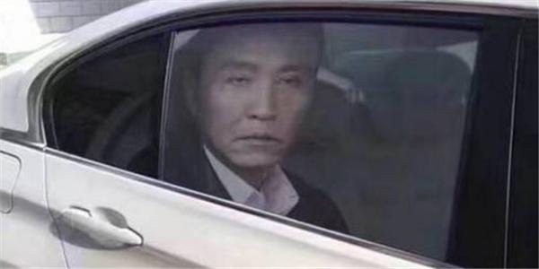 长春车顶玩偶无牙仔违法吗,汽车车顶超大玩偶草莓熊