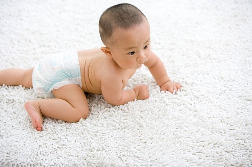 宝宝上火出眼屎怎么快速有效解决,宝宝上火有眼屎喝什么药降火