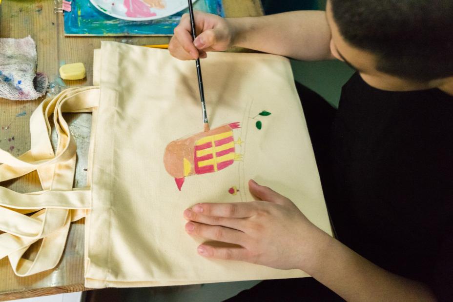 关爱自闭症儿童爱心基地,潮阳关爱自闭症儿童公益活动