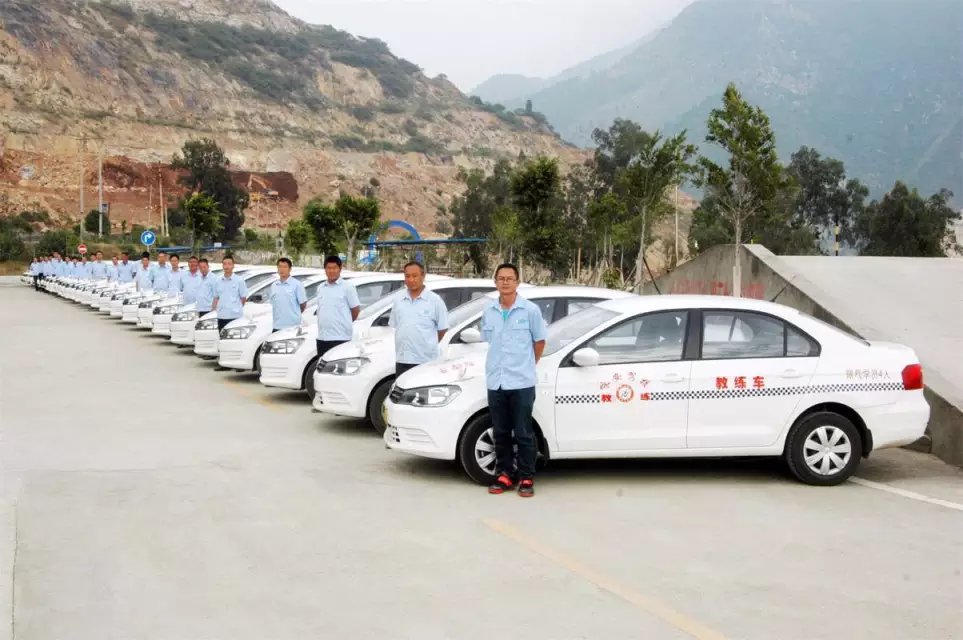 恭贺：自全国驾校校长分享沟通会以来全国48家驾校启用军博软件