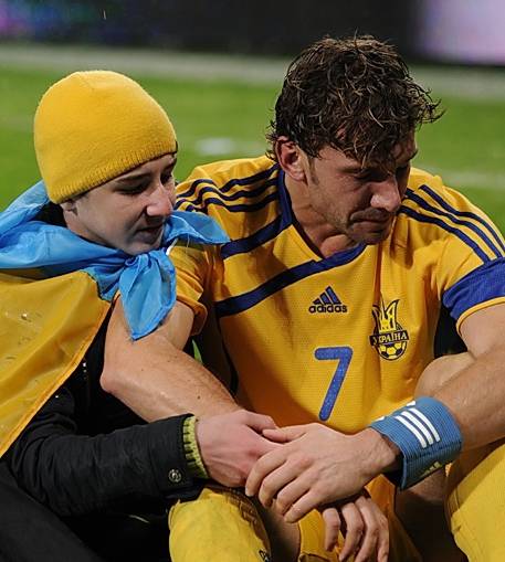 男儿有泪不轻弹中国军人,男儿有泪不轻弹天下足球