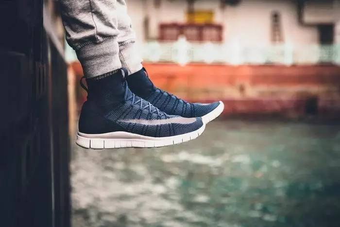 吕布与赵云大战谁厉害,吕布大战赵云谁厉害视频