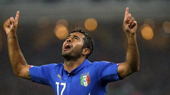 锋线缺少超级巨星史上最平庸意大利渴望屌丝逆袭