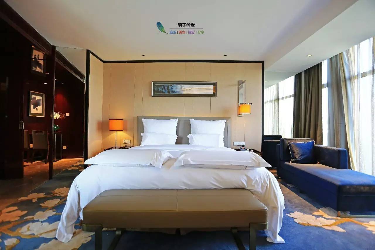 这一趟旅程，从机场铂尔曼开始