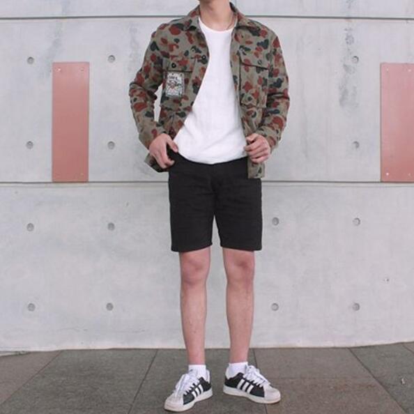 这才是正确穿裤子的方法,男生正确的穿裙子和裤袜