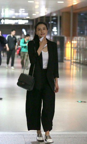 亚洲三美高圆圆,高圆圆蓝色阔腿裤