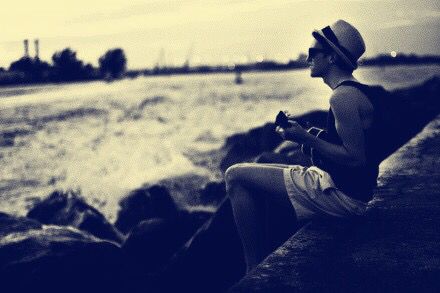 年轻总要经历点风吹雨打,年轻的时候总要经历很多挫折