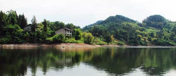 四川哪里有冷门又好玩的地方,四川最漂亮十大湖