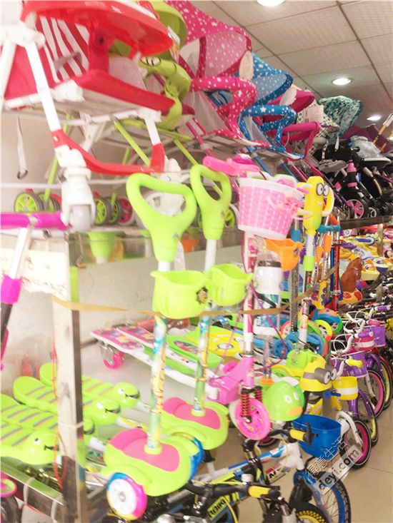 汉正街童装直播间秒杀,汉正街品牌童装直播间